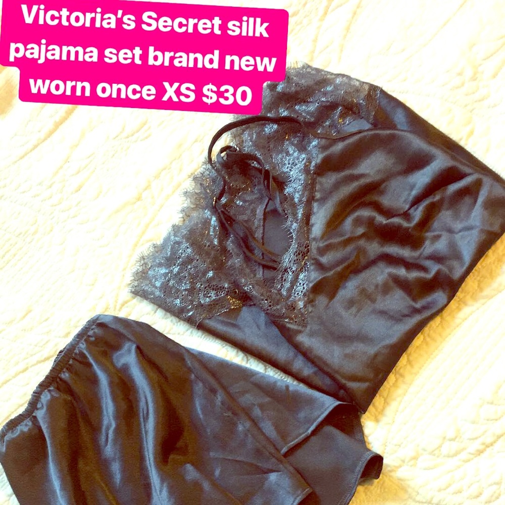 Victoria’s Secret silk pajama set!!